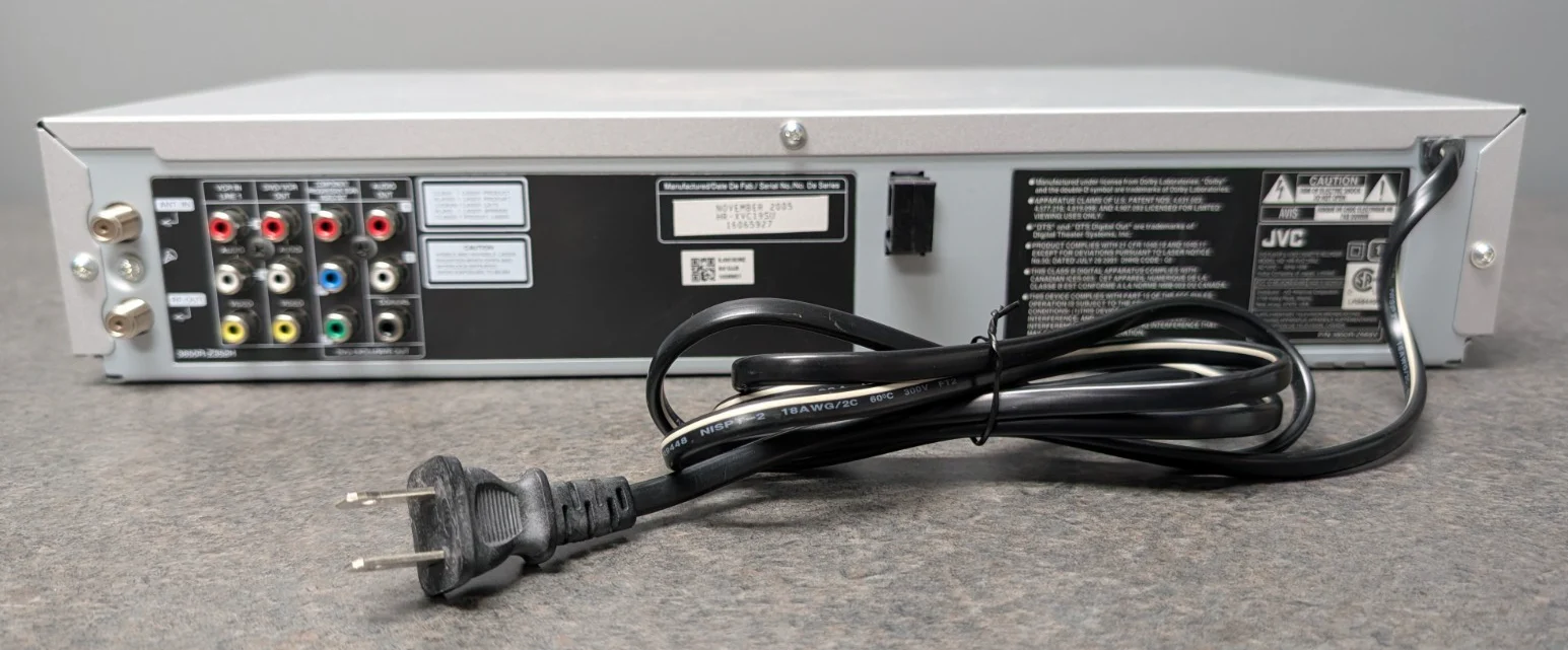 JVC HR-XVC19 DVD-VCR Combo Player VHS Recorder - Image 2