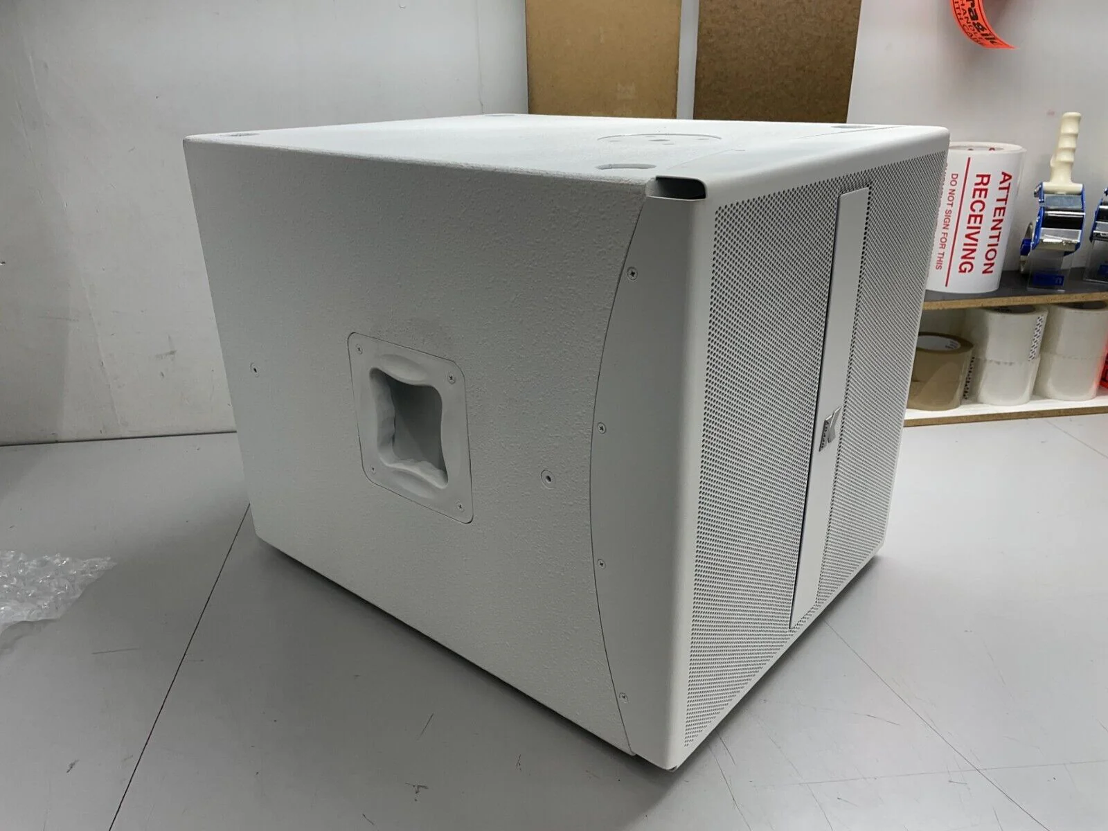 K-Array KMT18 I Thunder Pro Audio 18" White Powered Subwoofer with DSP & - Image 2