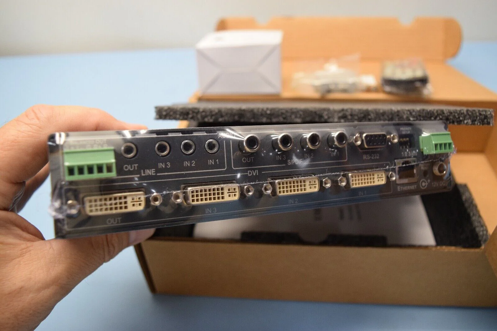 Kramer VP-311DVI Automatic DVI Audio Switcher FREE SHIPPING - Image 3