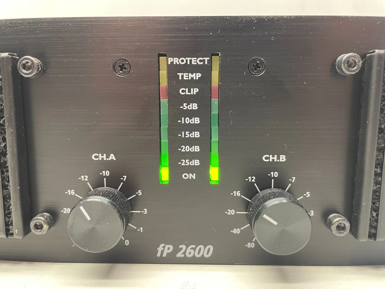 Lab Gruppen fP 2600 Power Amplifier 2600 Watt Rackmount Amp - Image 3
