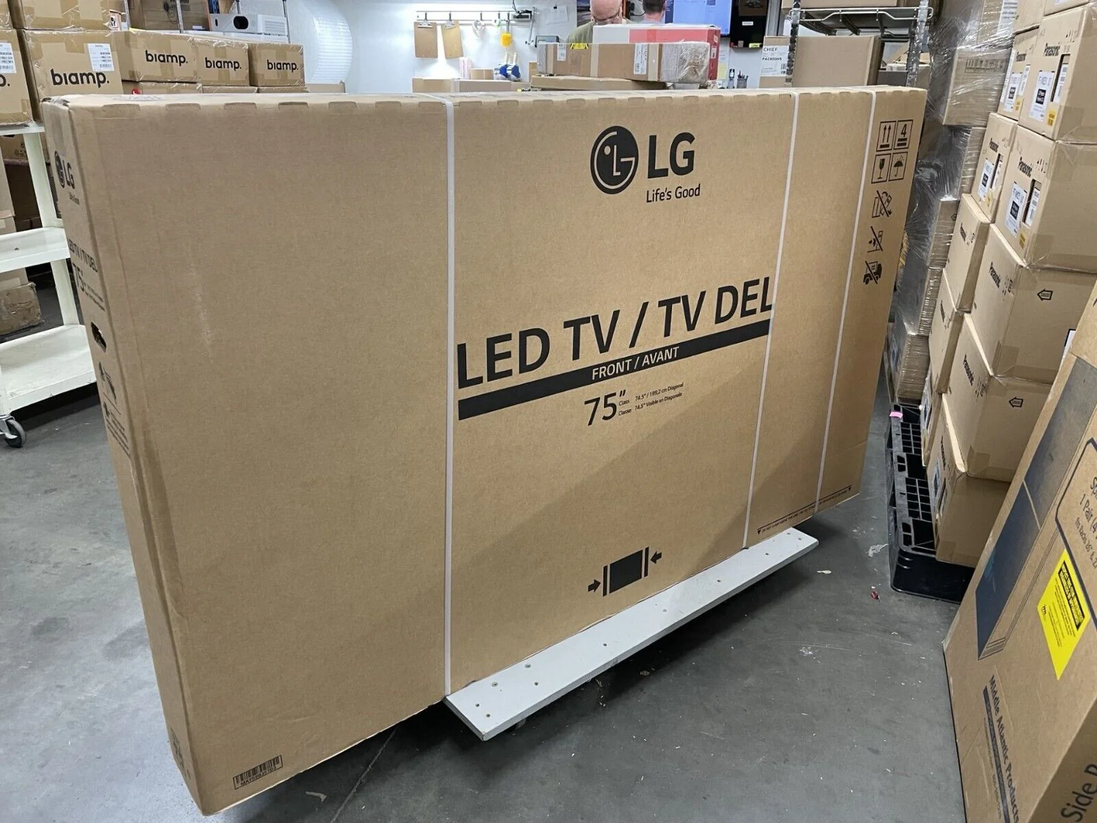 LG 75UR640S9UD Ultra-HD Slim 75" TV Signage Display UHD LED Smart TV / Monitor - Image 2