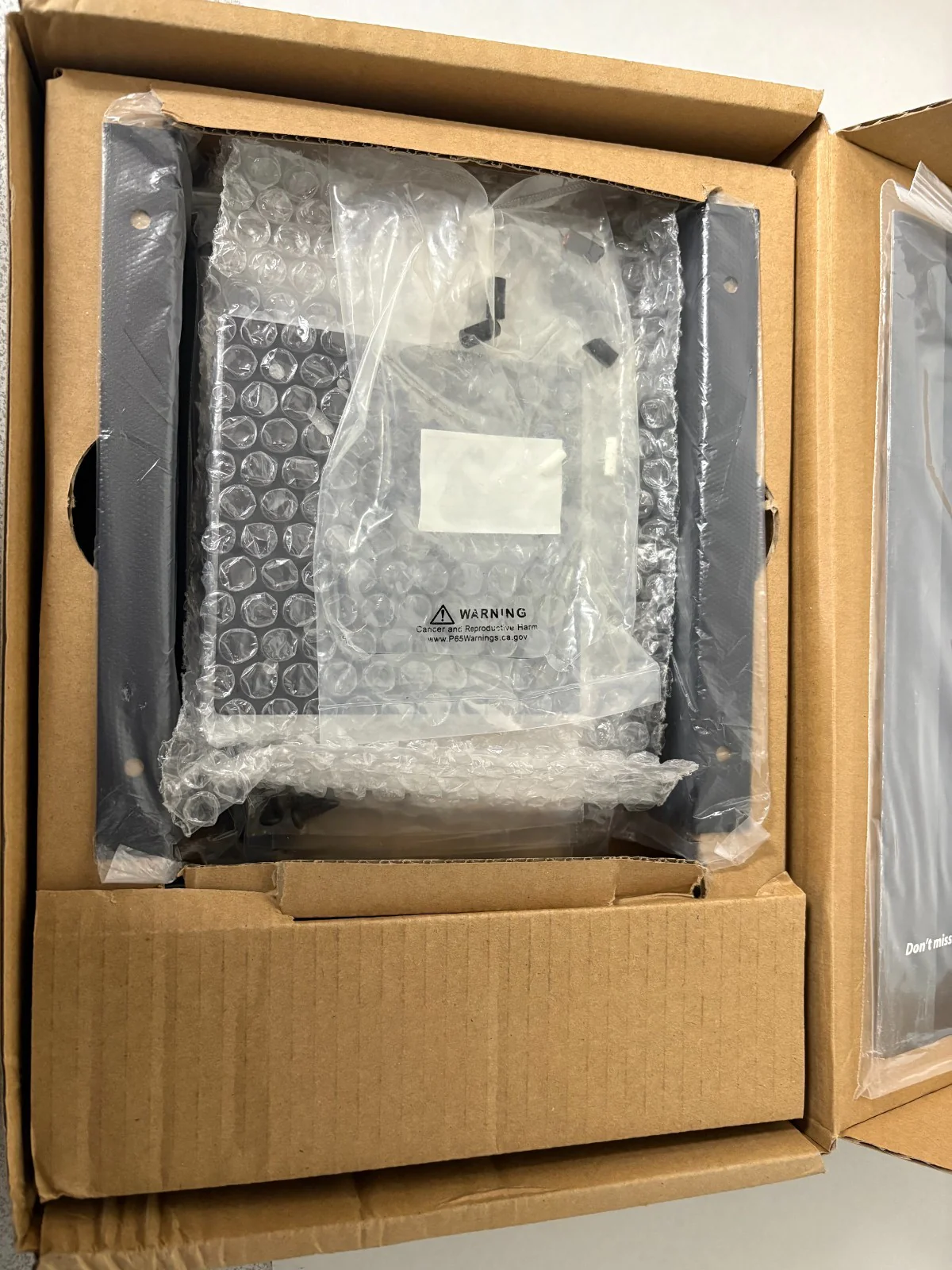 Listen Technologies LA-122 Universal Antenna Kit  72 and 216 MHz - Image 3