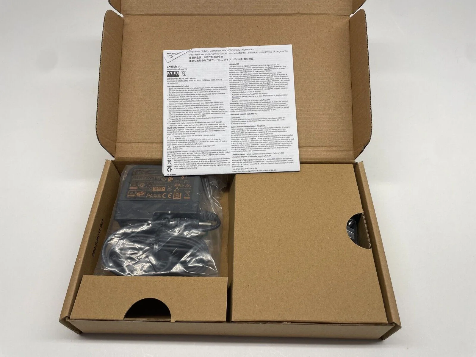 Logitech 993-002030 Power Adapter and Plugs Kit - Power Adapter for Logi Tap - Image 4