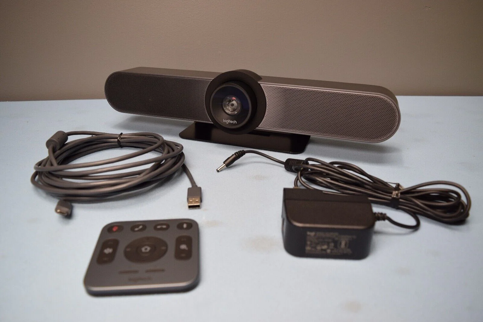 Logitech MeetUp Video & Audio Conferencing / Camera and Speakerphone System