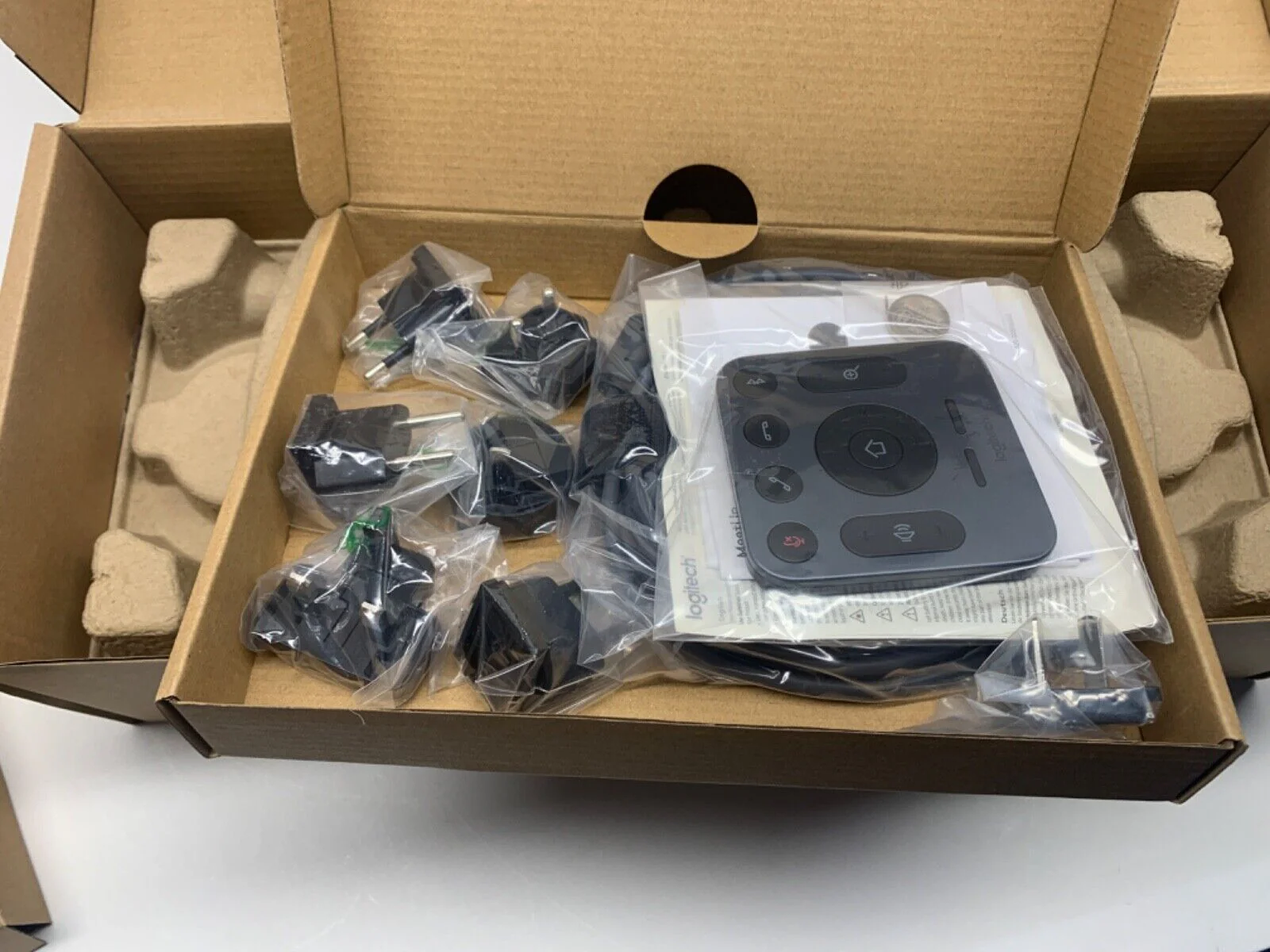 Logitech Meetup  Video Conferencing Camera w/ Remote. (960-001101) - Image 3