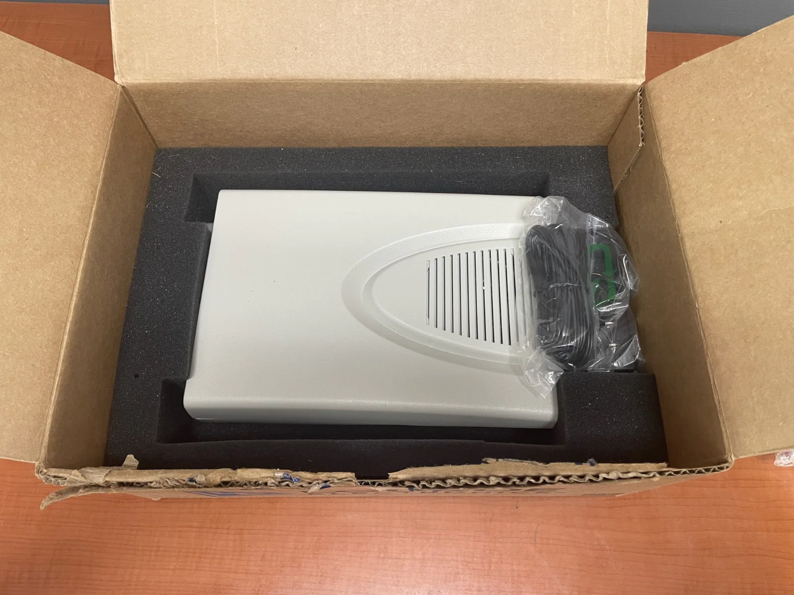 Louroe Electronics LE-361 ASK-4 101-B Single Zone Audio Monitoring Kit - Image 4