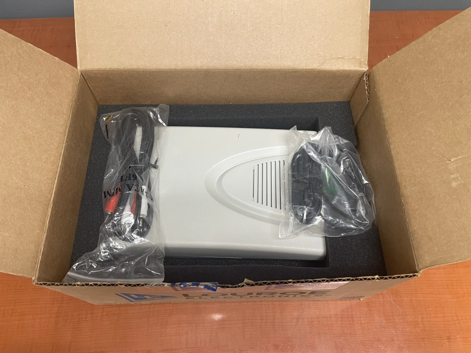Louroe Electronics LE-361 ASK-4 101-B Single Zone Audio Monitoring Kit NO MIC - Image 3