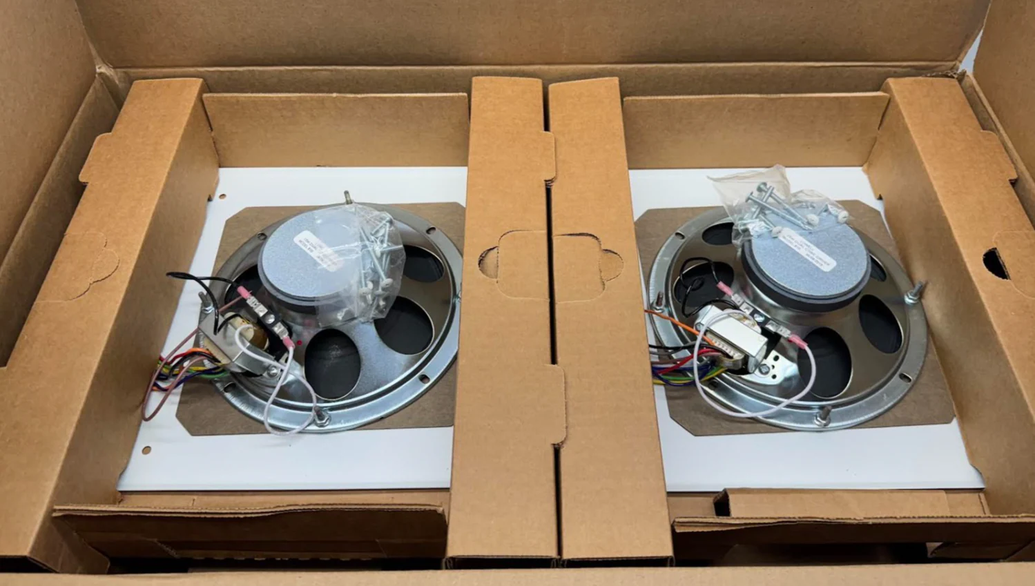 Lowell R7810-72 8" Dual Cone Speaker with 25/70V Transformer and Grille (6 Pack) - Image 3