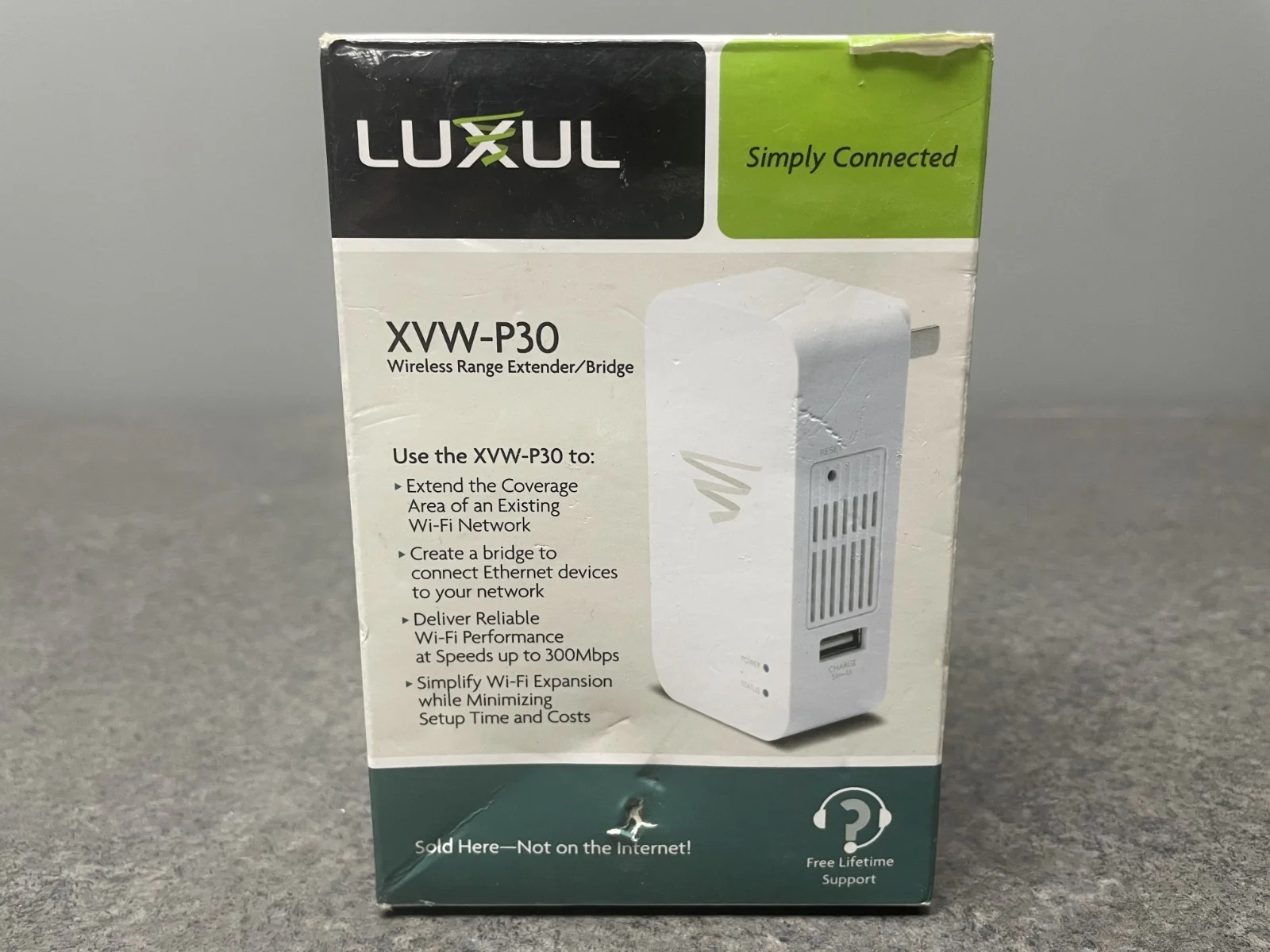 Luxul XVW-P30 Wireless 300N Range Extender - Image 2
