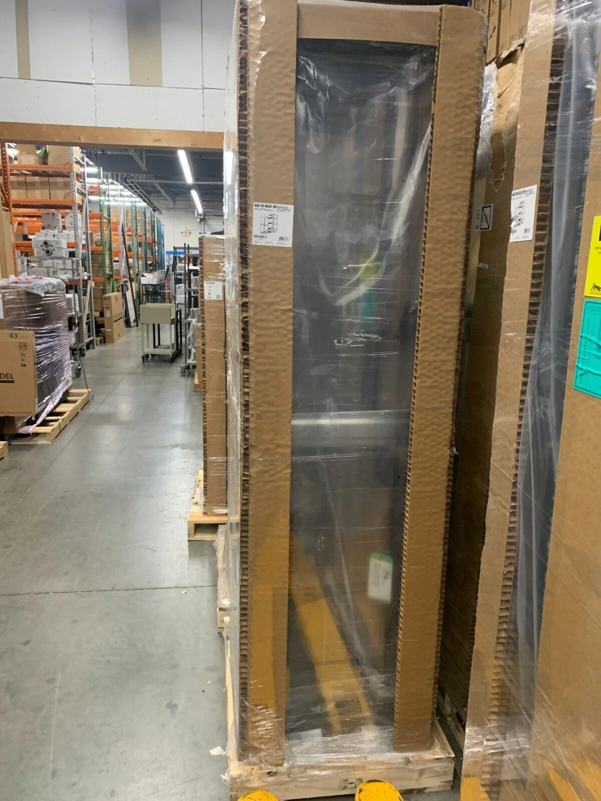 Middle Atlantic AXS-IR-4532-26 - AXS SERIES IN RACK (IR), 42RU, 26"D - Image 4
