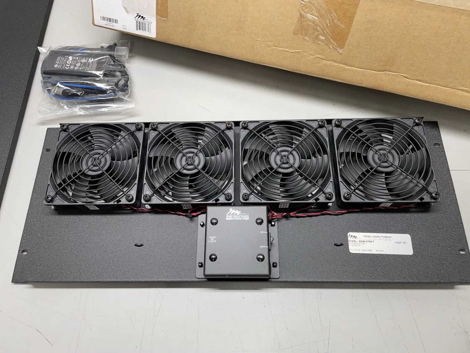Middle Atlantic BGR-276FT BGR-Series 276 CFM Integrated DC Fan Top - New - Image 2