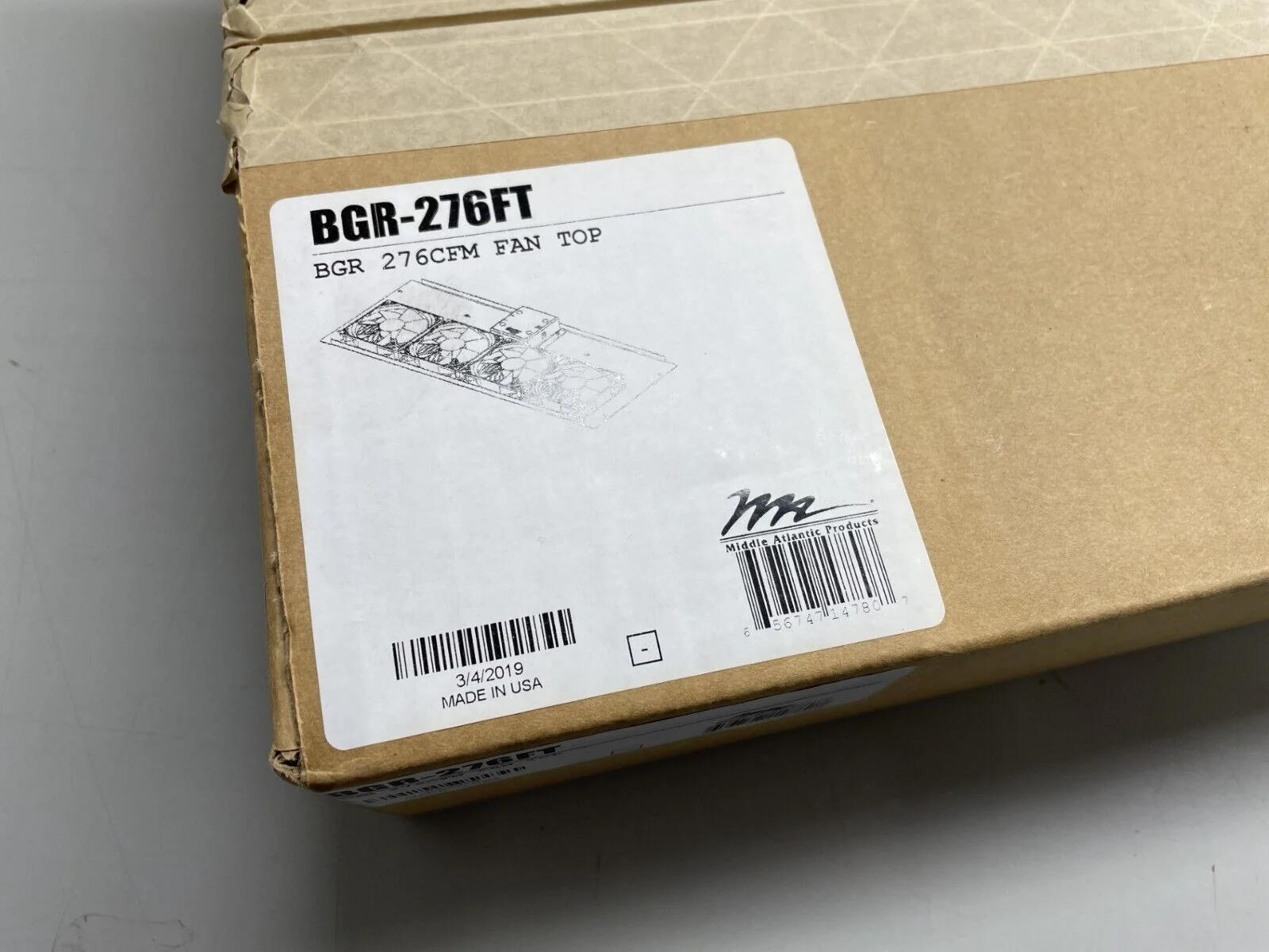 Middle Atlantic BGR-276FT BGR-Series 276 CFM Integrated DC Fan Top - Open Box - Image 5