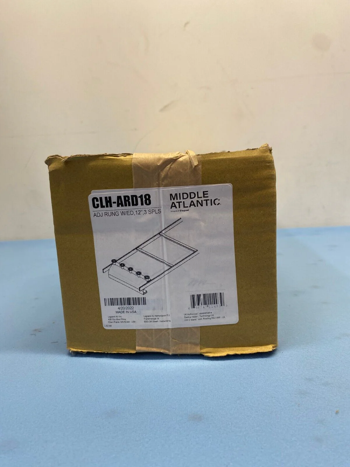 Middle Atlantic CLH-ARD18 / ADJ RUNG W/ED, 12", 3 SPLS
