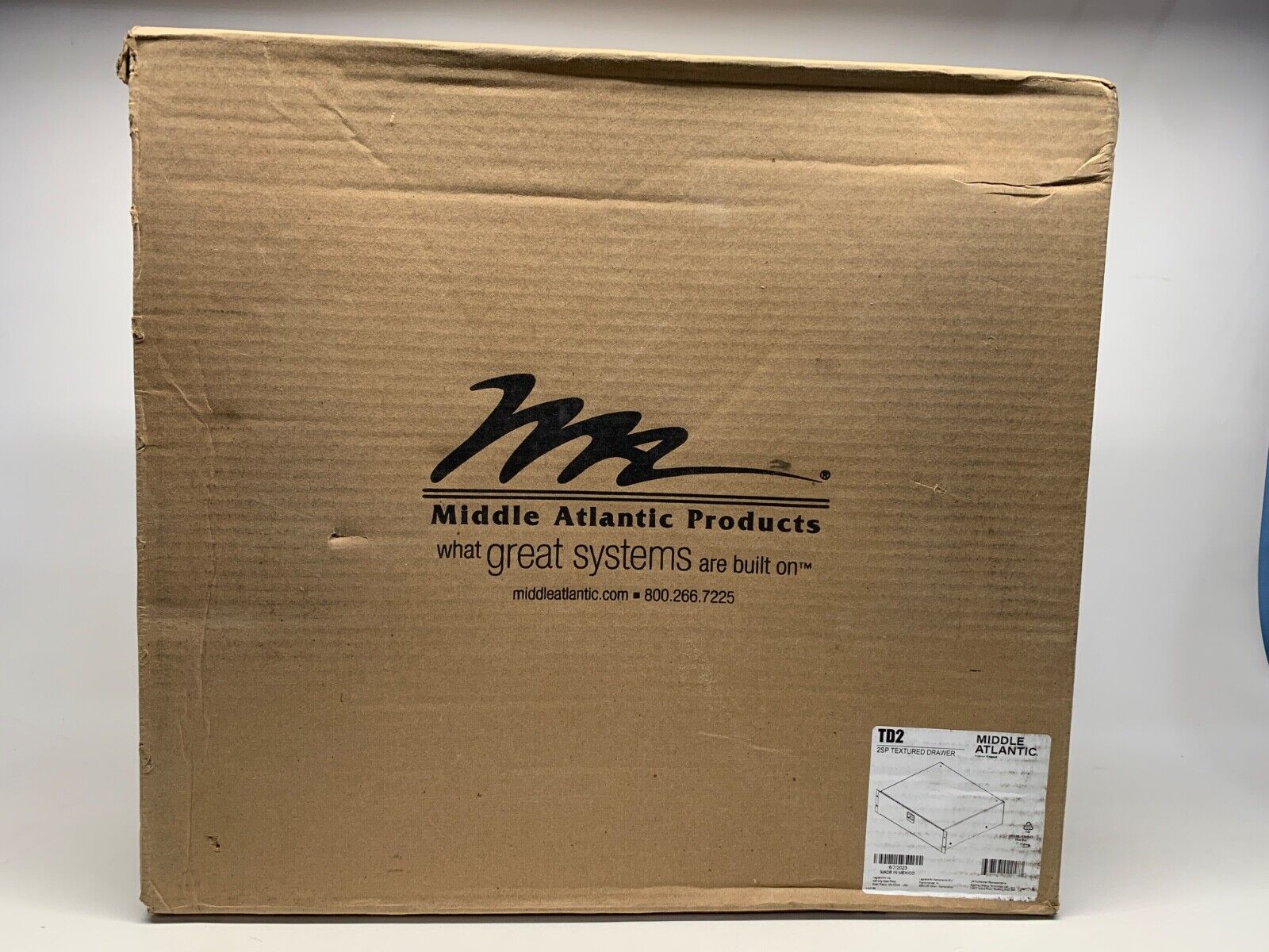 Middle Atlantic TD2 / 2 SP Heavy Duty Textured Latching Storage Drawer 2U - Image 2
