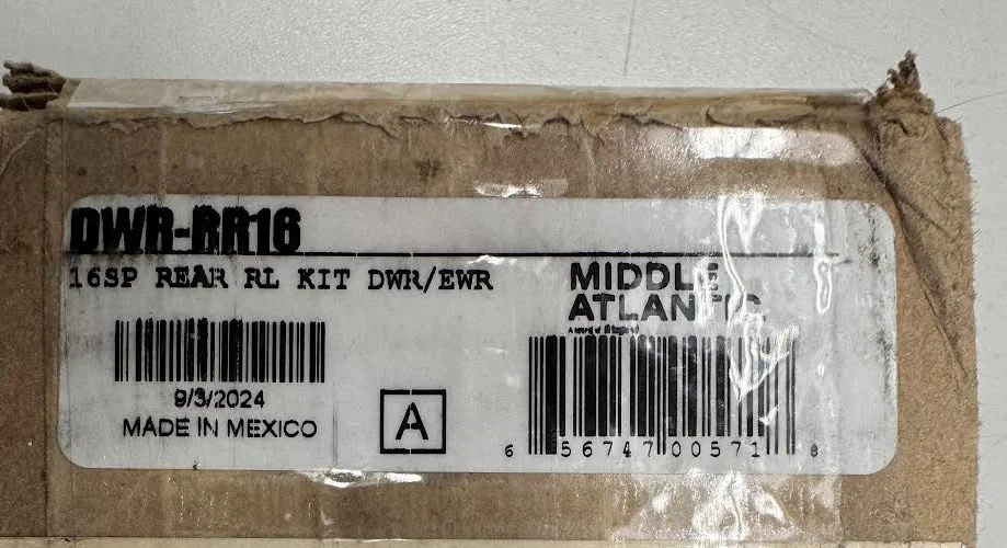 Middle Atlantic Threaded Rear Rackrail DWR-RR16 - Image 3