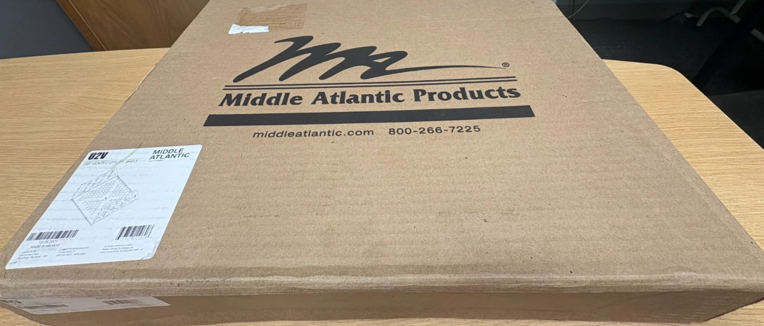 Middle Atlantic U2V 2U Vented Rackshelf - Image 2