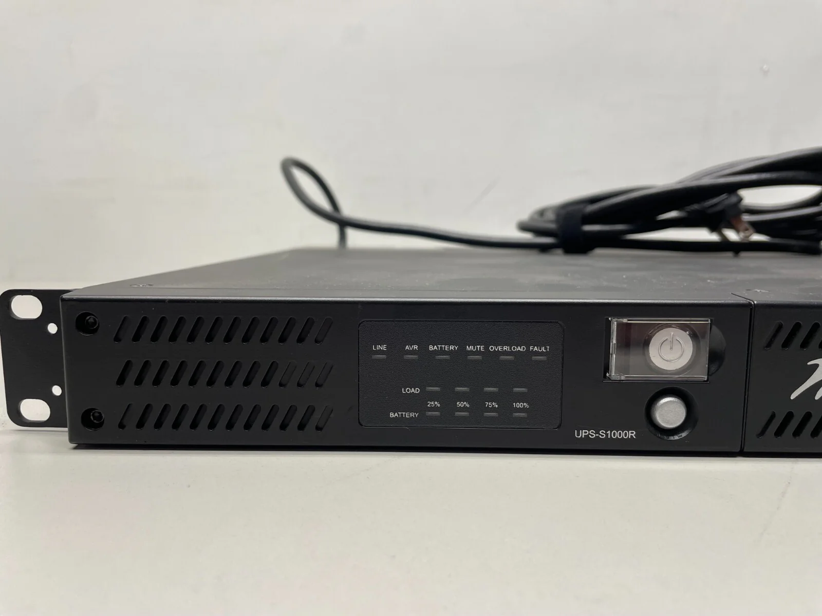 Middle Atlantic UPS-S1000R Select Series Uninterruptible Power Supply - Image 2