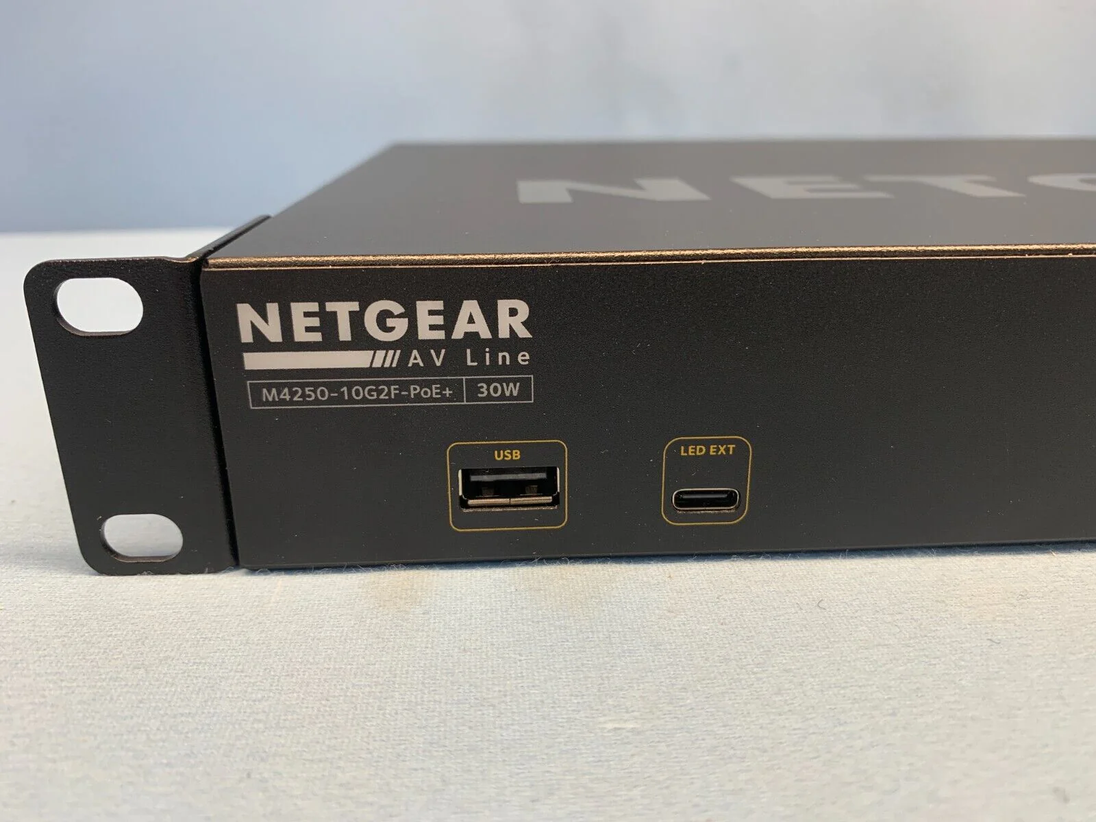 NETGEAR AV Line M4250-10G2F-PoE+ 8x1G PoE+ 125W 2x1G and 2xSFP Managed Switch - Image 2