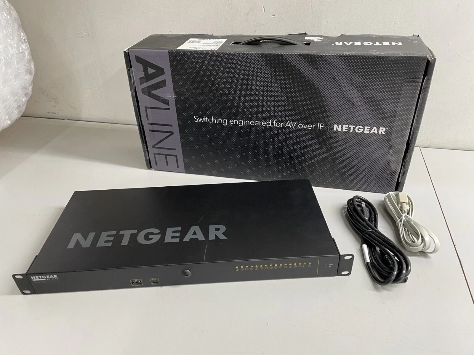 NETGEAR AV Line M4250-16XF 16x1G/10G Fiber SFP+ Managed Switch / XSM4216F