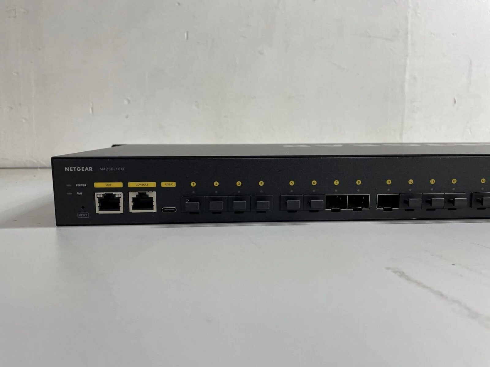 NETGEAR AV Line M4250-16XF 16x1G/10G Fiber SFP+ Managed Switch / XSM4216F - Image 7