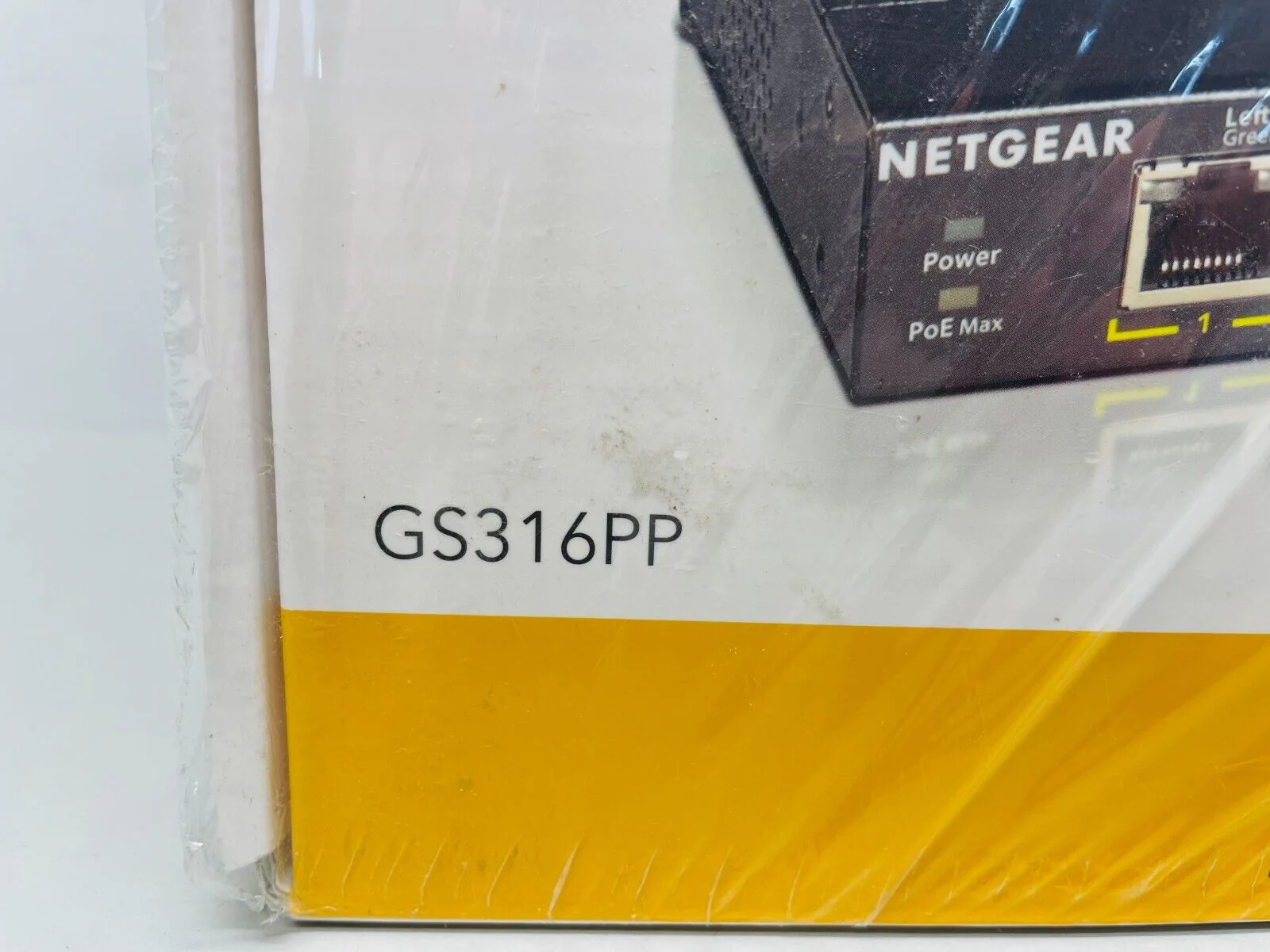 Netgear GS316PP Gigabit Ethernet PoE + Unmanaged High-Power PoE+ Switch - Image 2
