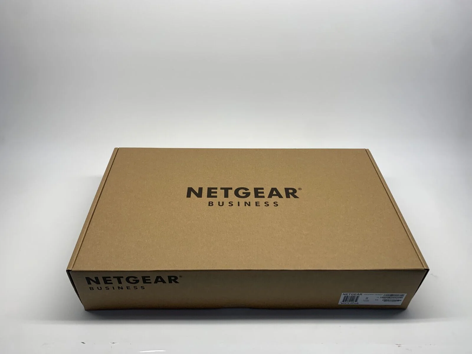 Netgear GS324PP 24-Port Gigabit PoE+ Compliant Unmanaged Switch - Image 3