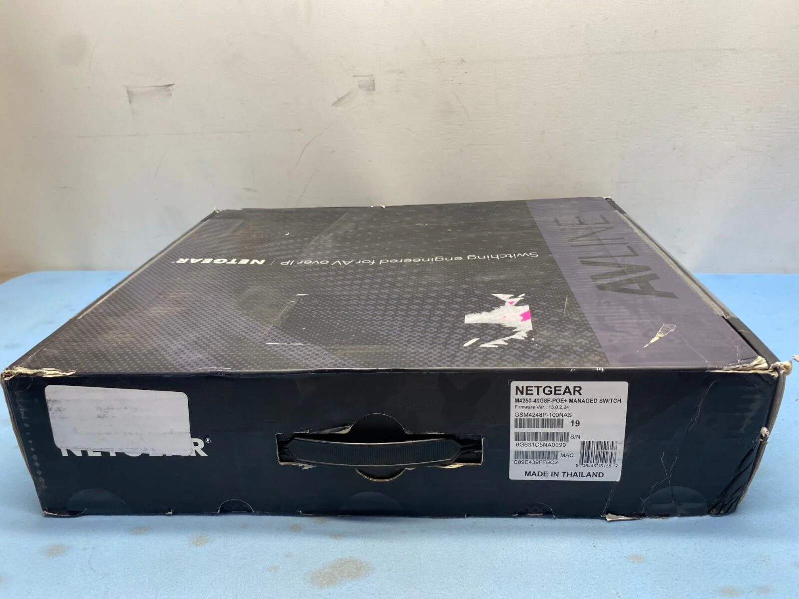 NETGEAR M4250-40G8F-POE+ Managed Switch (GSM4248P-100NAS) - Image 2