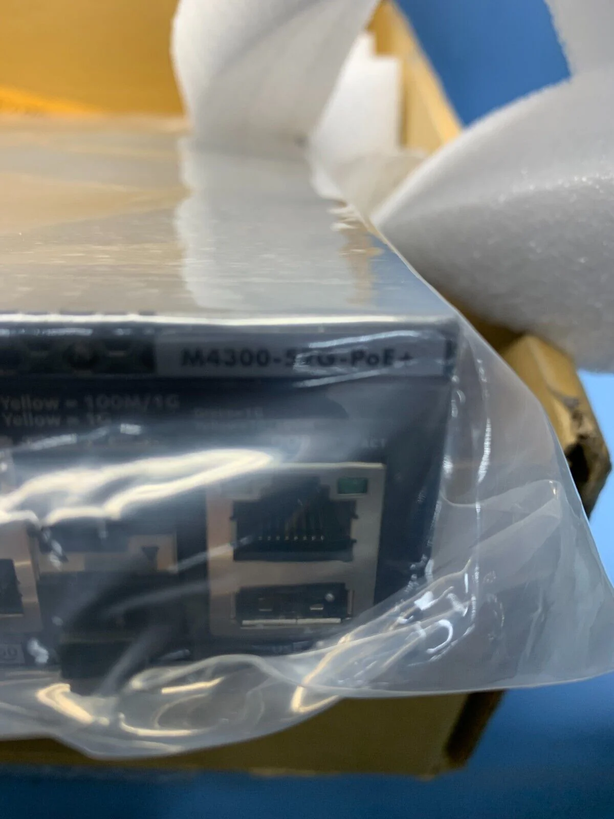 NETGEAR M4300 48 Port 1G PoE +L3 Switch Gigabit GSM4352PA-100NES - Image 4