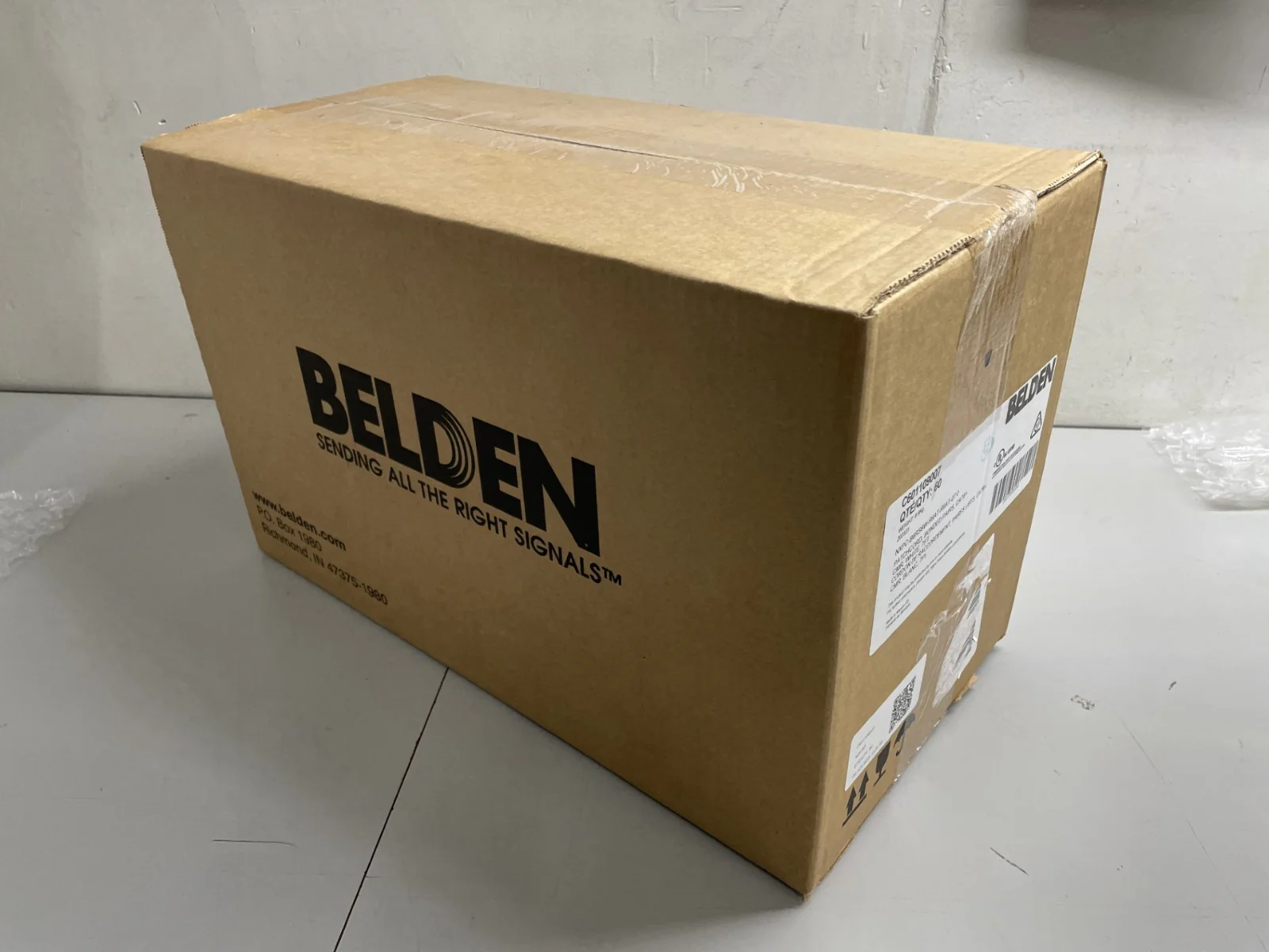 New BOX of 60 Individually Bagged 7'  Belden CAT6+ UTP CMR Patch Cables - White