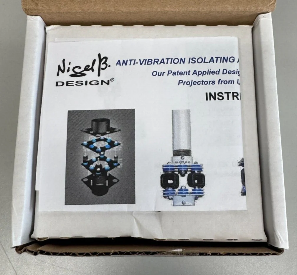 Nigel B NB-UIM-52 Anti-Vibration Isolating Adapter for Projectors 33-52 lb Black - Image 3