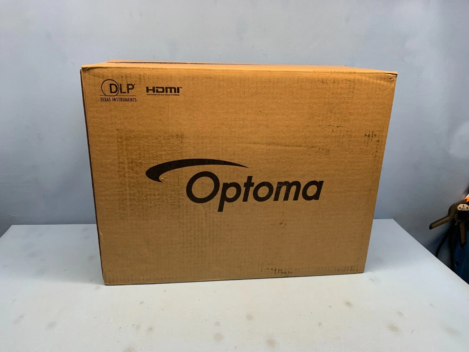 Optoma UHZ45 4K UHD Laser Home Theater and Gaming Projector / 3,800 Lumens - Image 2