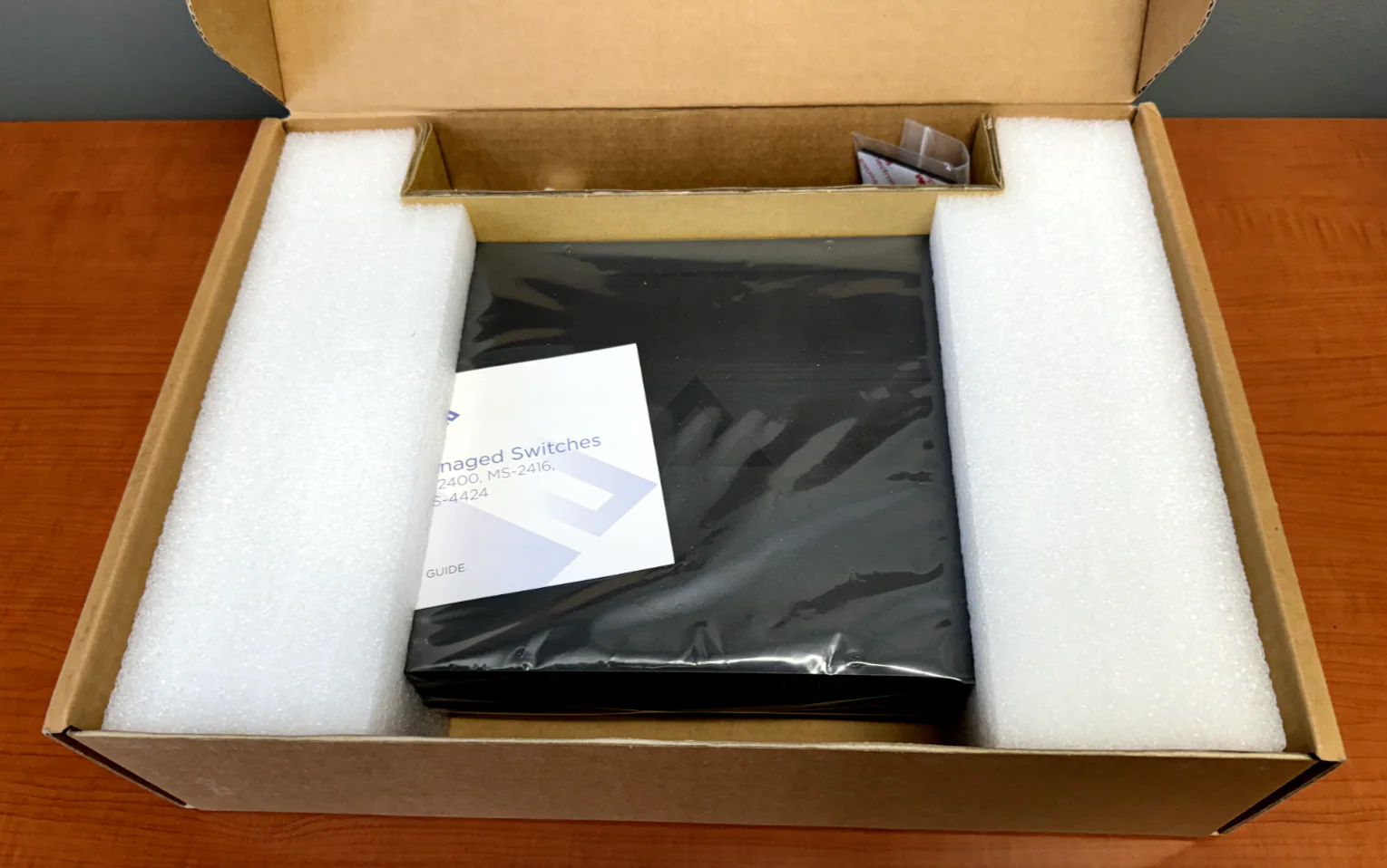 Pakedge MS-1212 MS Series L3 Managed Gigabit Switch 12 1G POE+, 2 10G SFP+ - Image 3