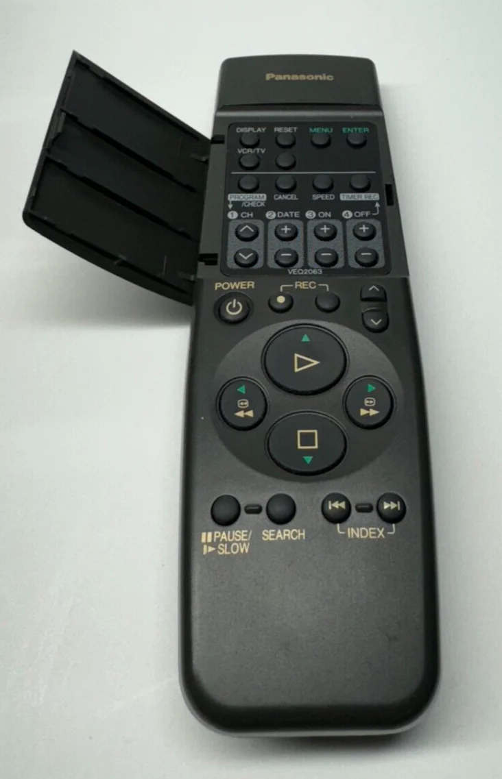 Panasonic AG-1330P Super 4-Head VCR VHS Player w/Remote, Mount, and Power cord - Image 4