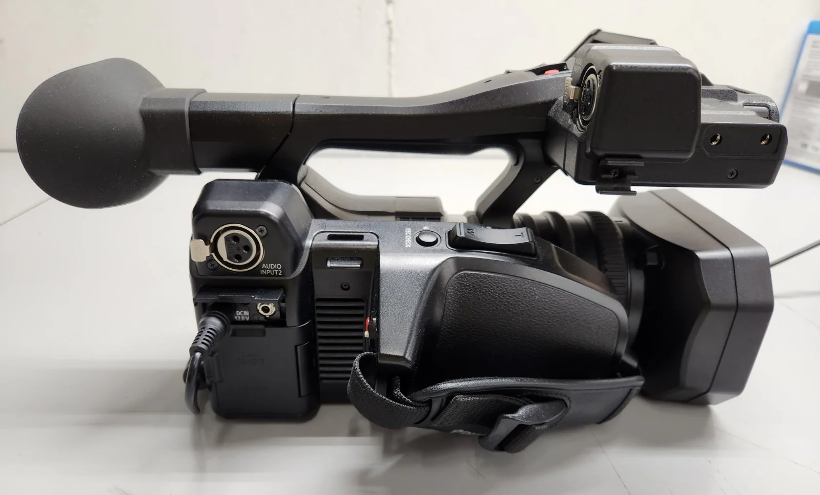 Panasonic HC-X1000 4K DCI/Ultra HD/Full HD Camcorder 131 Hrs HCX1000 #3 - Image 3