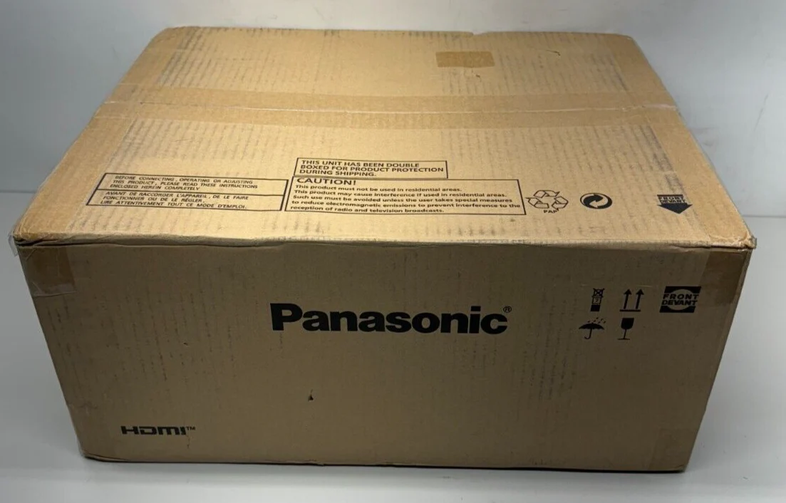 Panasonic PT-VMZ60 U7 WUXGA 3LCD Portable LCD Projector - Image 3