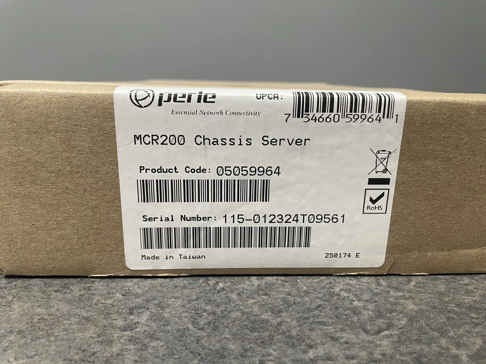 Perle Modular Chassis System MCR200 Compact 2-Slot Chassis - Image 2