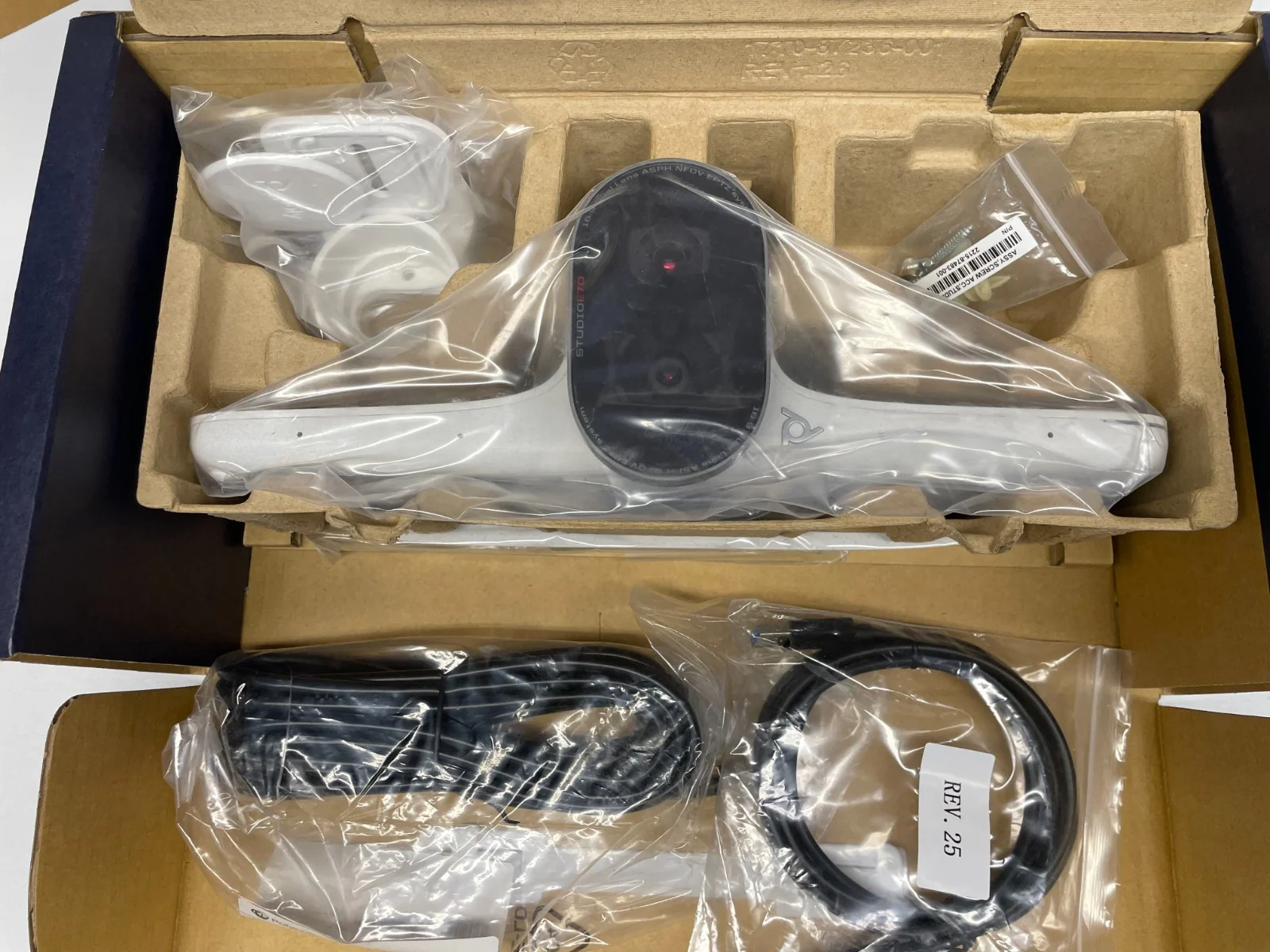 Poly G7500 With Studio E70 Camera Video Conferencing Kit (7200-87310-001) - Image 17