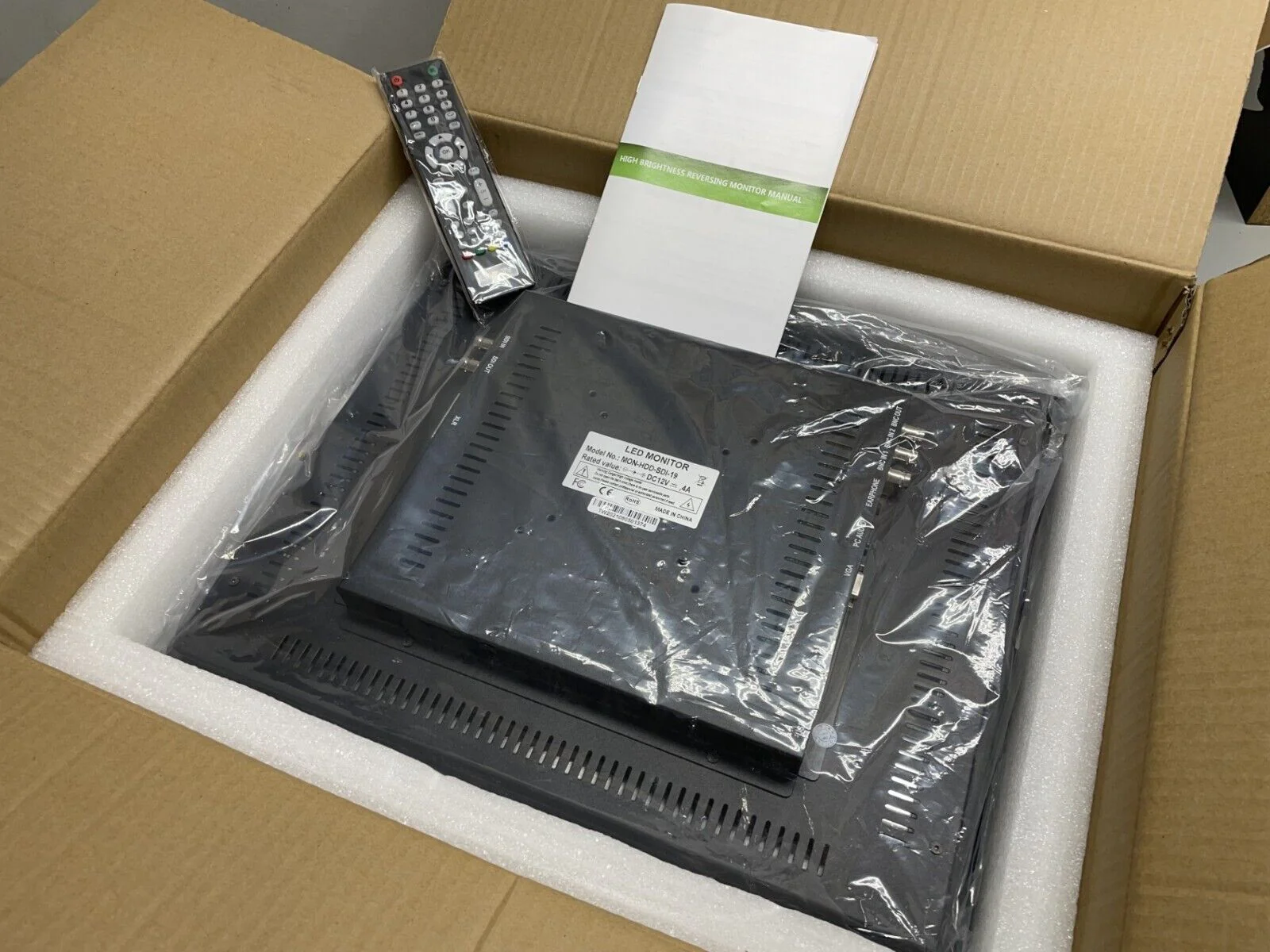 Prompter People MON-HDD-SDI-19 Teleprompter High-Brightness Reversing 19 Monitor - Image 2