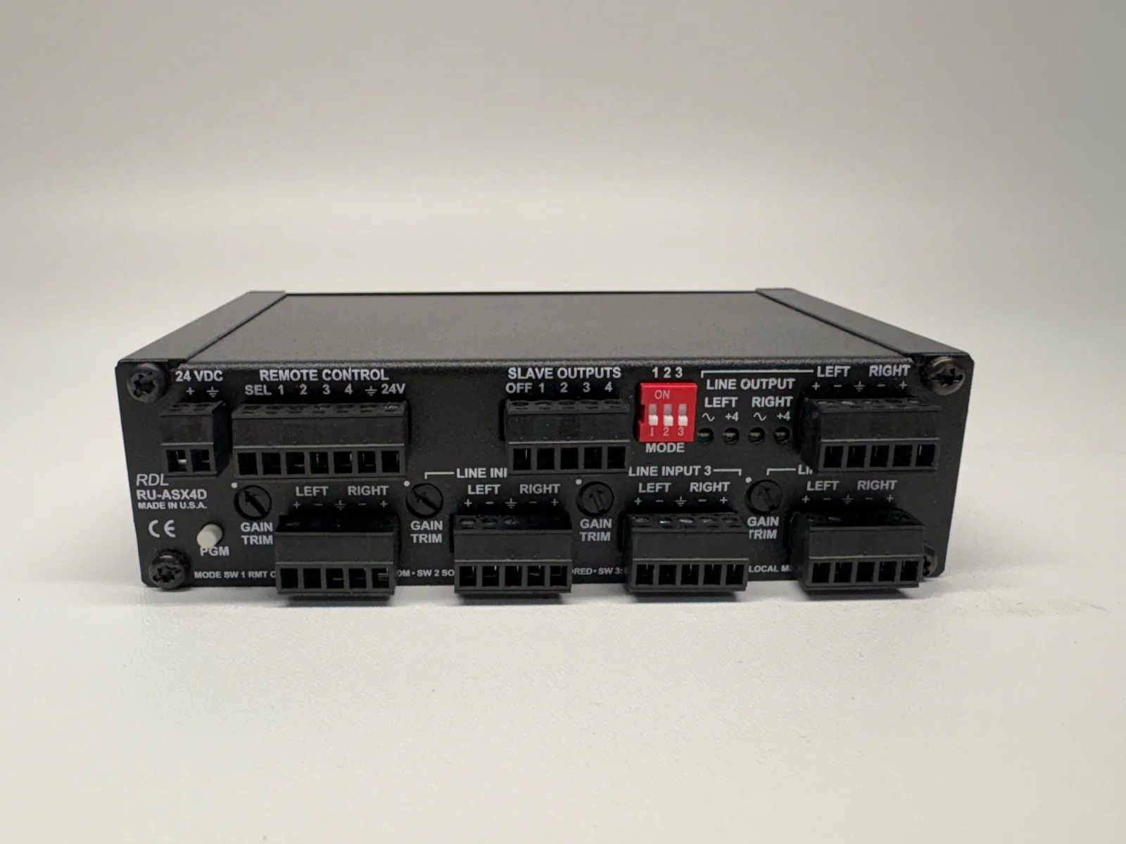 RDL RU-ASX4D 4x1 Stereo Balanced Audio Switcher/Terminal Block - Image 2