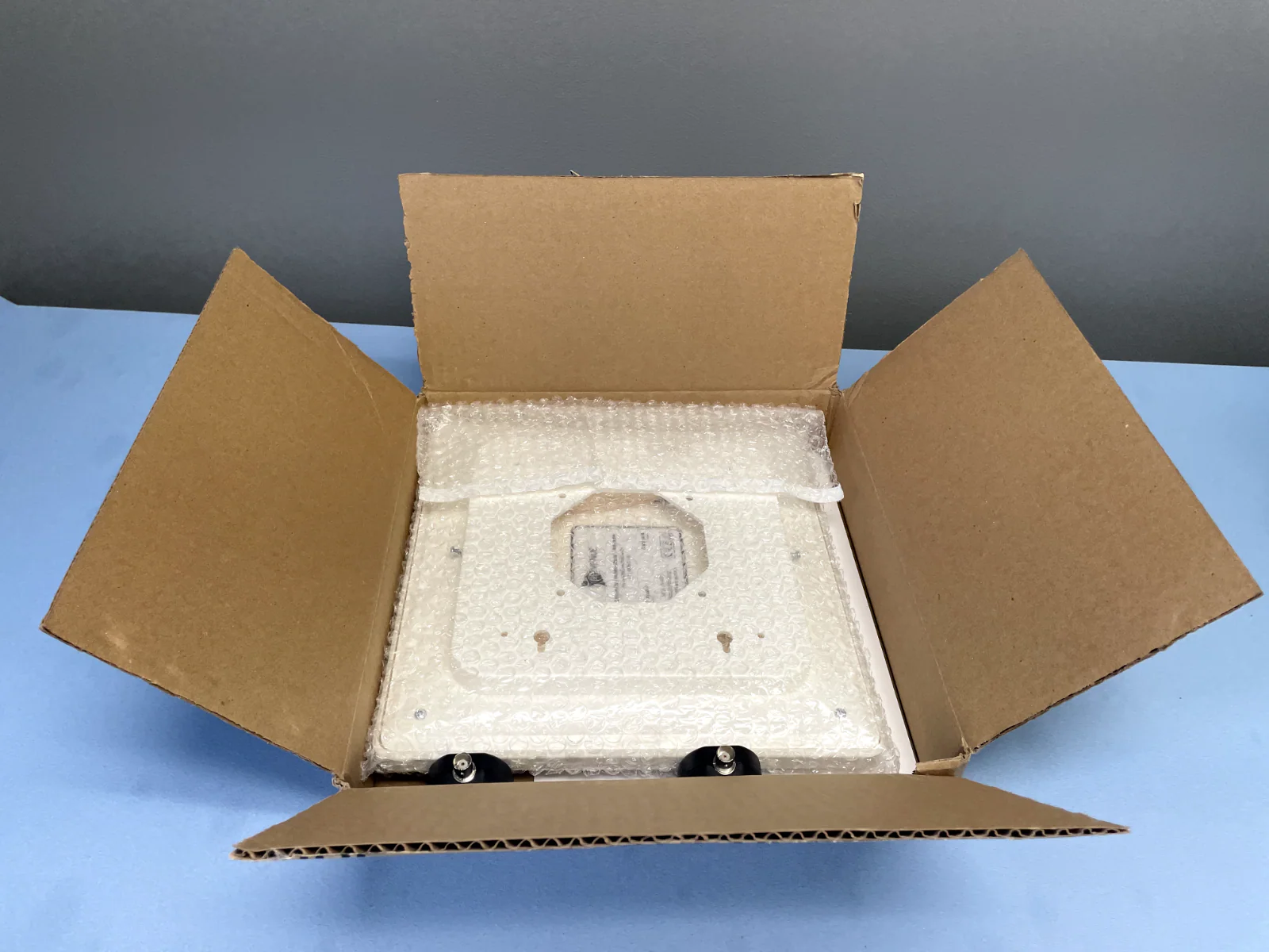 RF Venue D-ARC Diversity Architectural Antenna for Wireless Mic Systems - Image 3