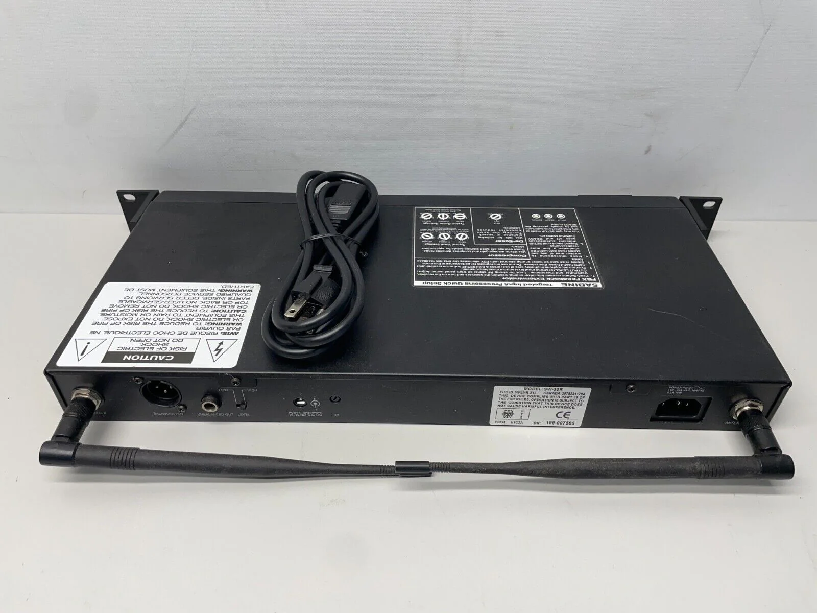 Sabine SW-30 UHF Wireless System Lapel Black and SW-30R Wireless Receiver - Image 10
