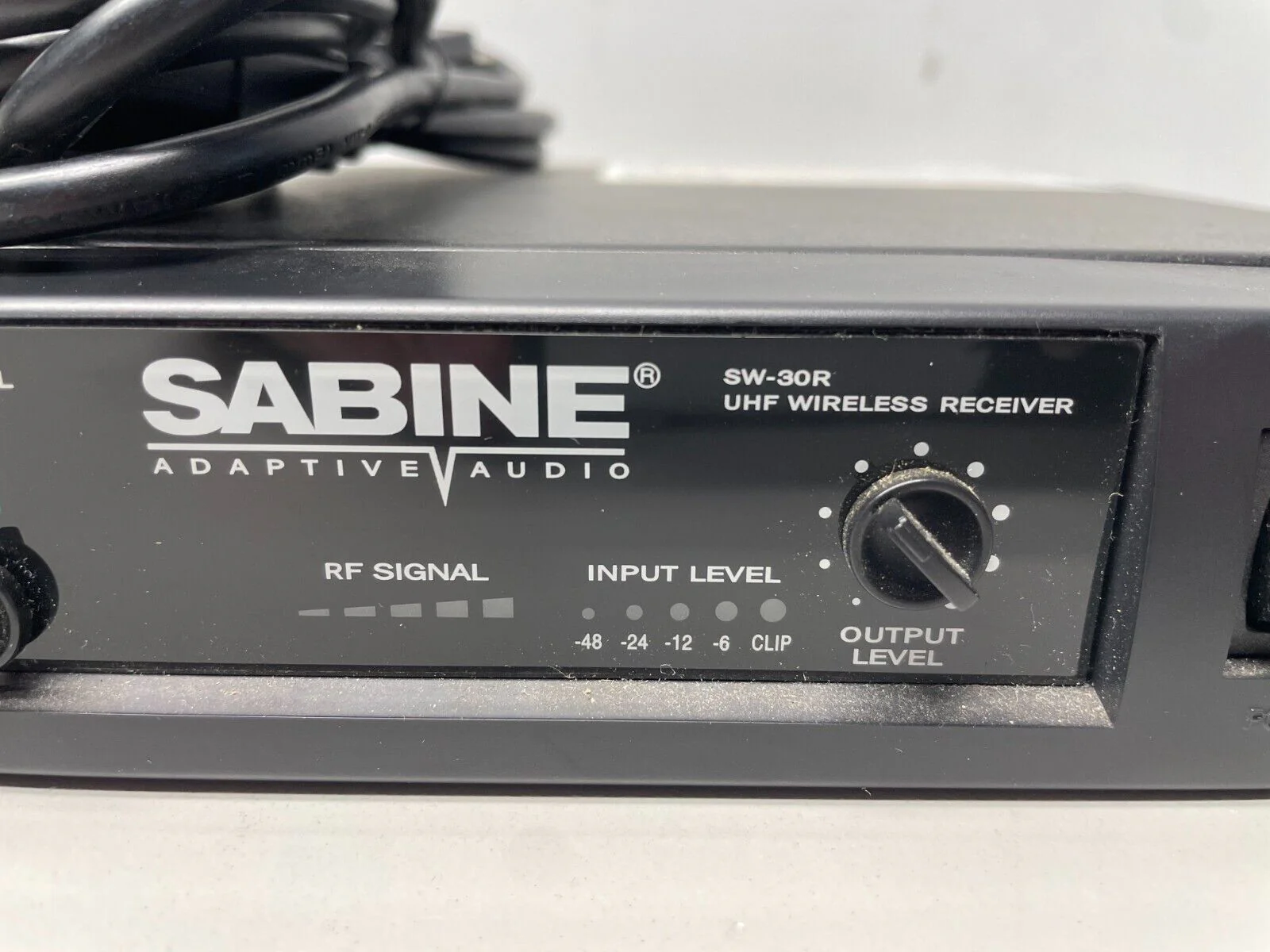 Sabine SW-30 UHF Wireless System Lapel Black and SW-30R Wireless Receiver - Image 9