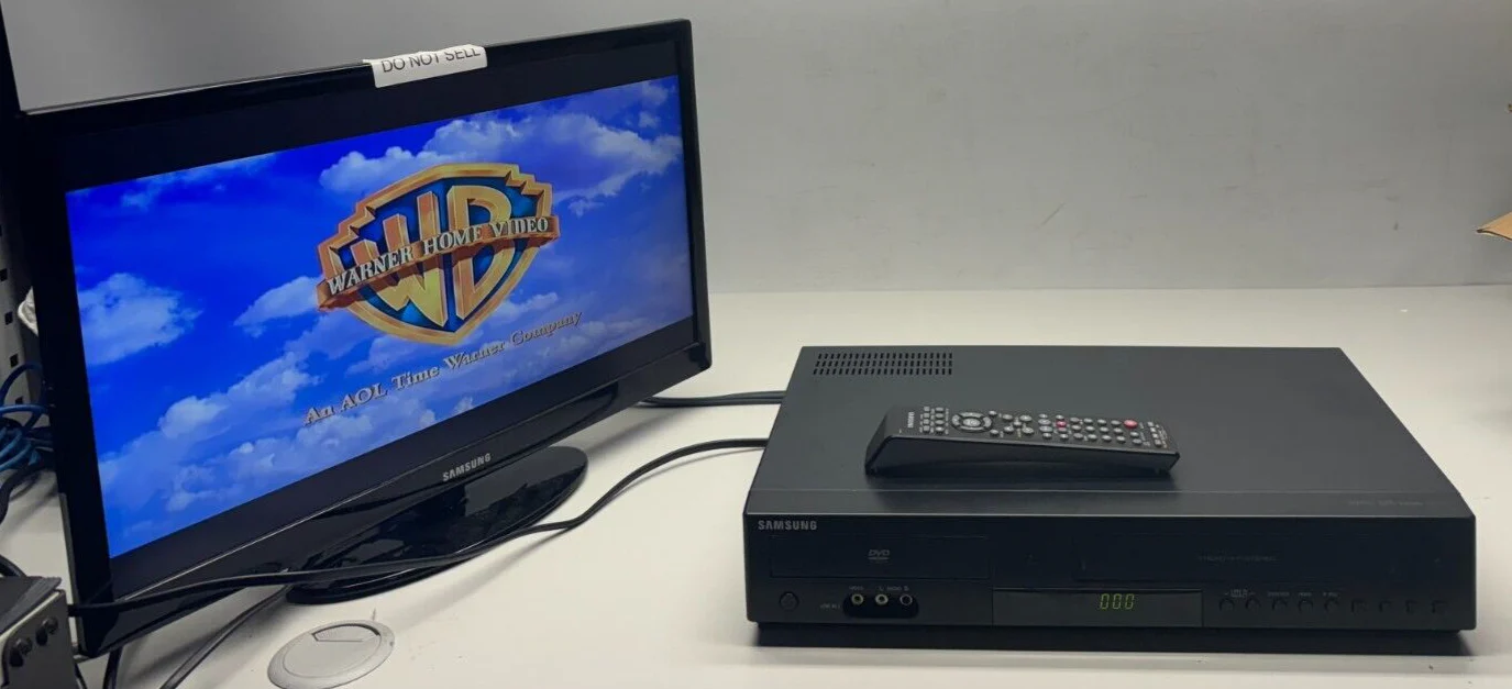 Samsung DVD-V9800 Black Dolby Digital 1080P DVD/VCR Combo Player w/Remote & Box - Image 2