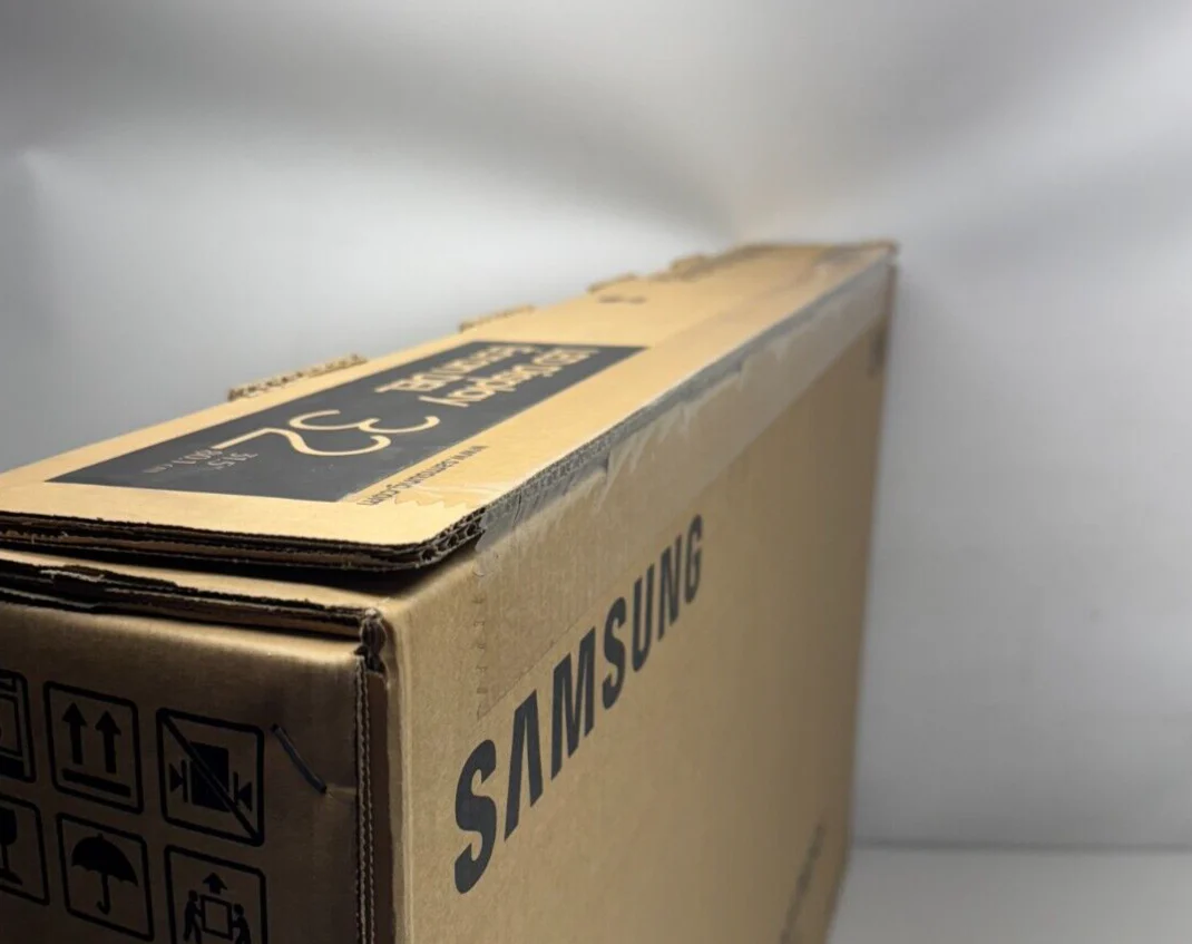 Samsung QM32R 32" 8ms 1920 x 1080 Premium Display 5000:1 LH32QMREBGCXZA - Image 4