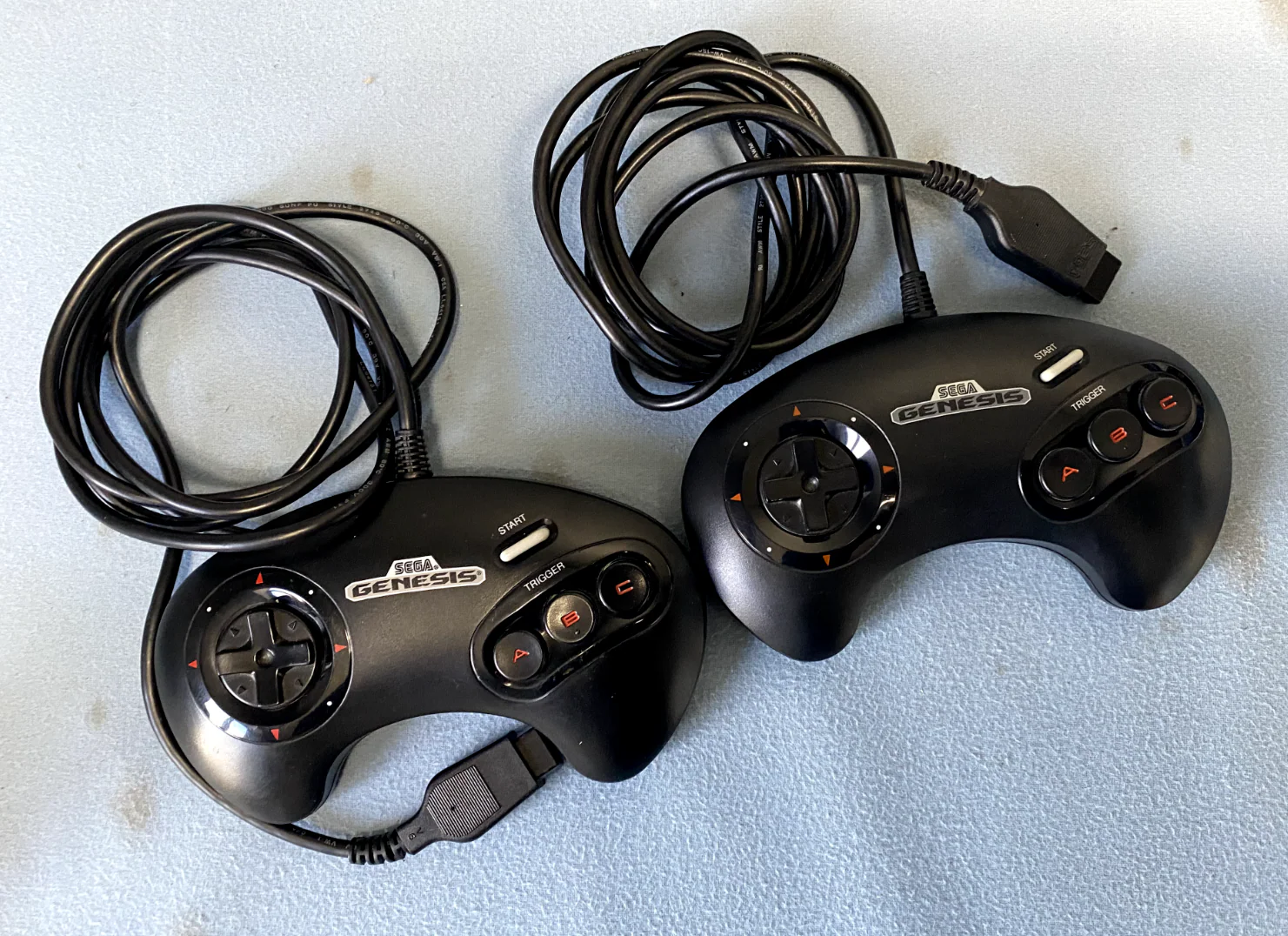 Sega Genesis 16 Bit Model 1 1601 w/ Controllers and Games - Tested and Working - Image 11