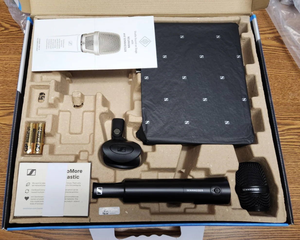 Sennheiser EW-D 835-S Set Digital Wireless Microphone System w/ Handheld Q1-6 - Image 3