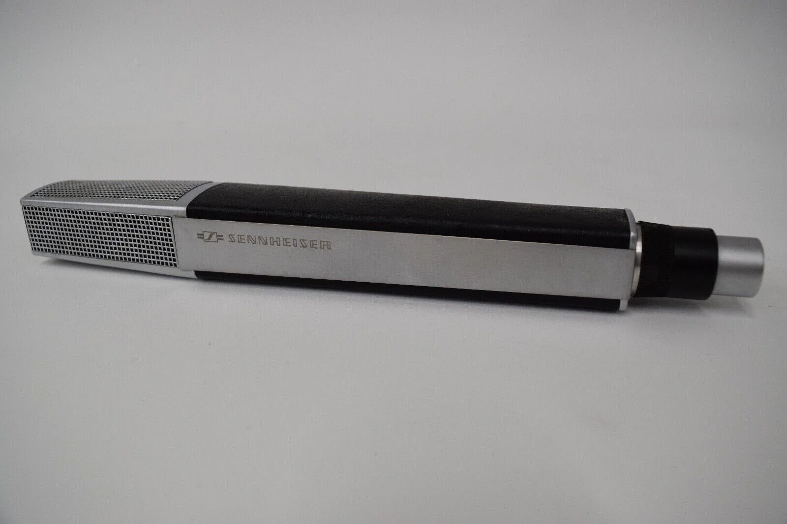 Sennheiser MD 441-U Dynamic Microphone  Serial# 51477 - Image 2
