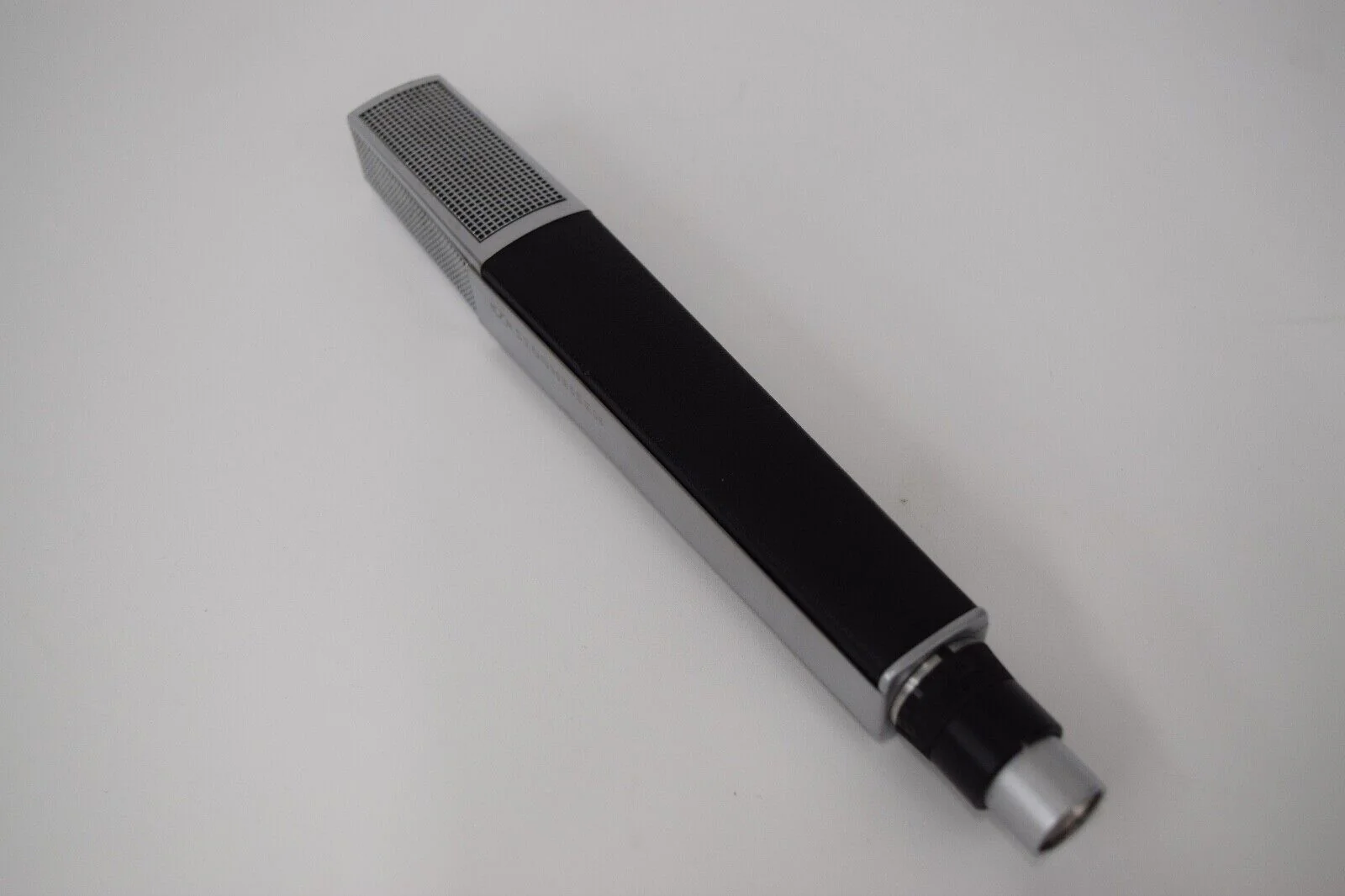 Sennheiser MD 441-U Dynamic Microphone  Serial# 51477 - Image 7