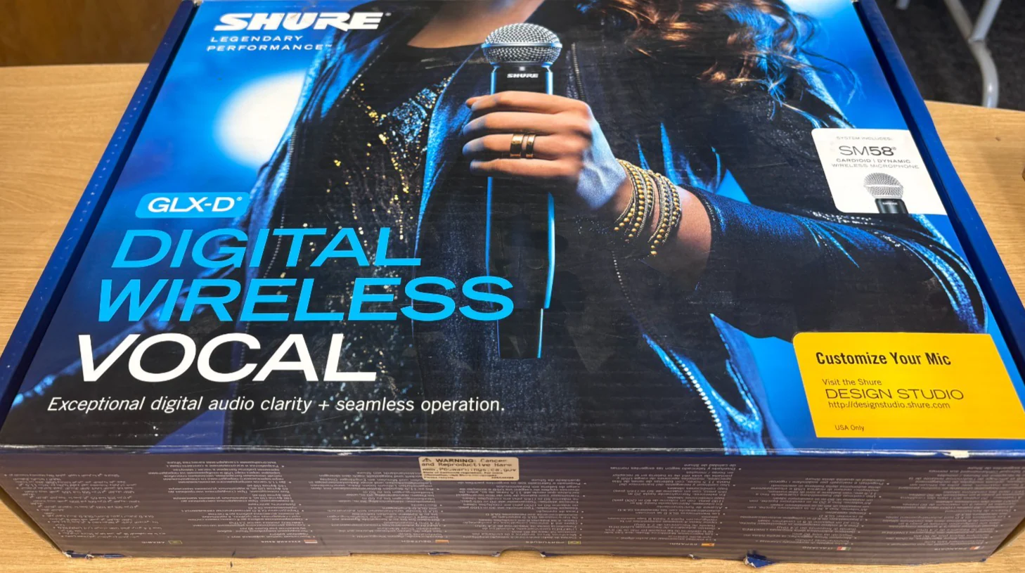 Shure Handheld Wireless Vocal System with SM58 Microphone (P/N: GLXD24/SM58-Z2)