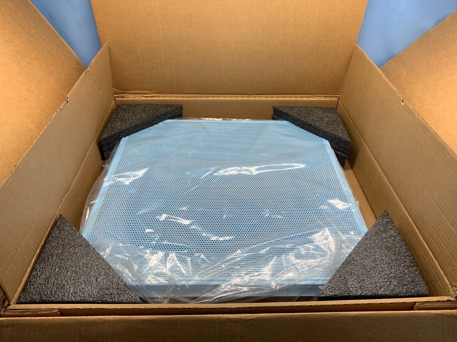 SHURE MXA910W-US - 24" Microflex Advance MXA910 Ceiling Array Microphone Dante - Image 3